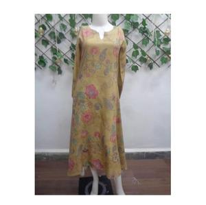 Meilleures ventes Kurta moderne en tissu viscose pour femme à col en V avec motifs imprimés de couleurs uniques pour un look tendance à vendre - Product Image 1