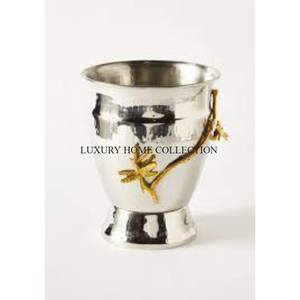 Elegante papelera de mármol con un diseño ergonómico perfecto para espacios residenciales, oficinas o entornos públicos - Product Image 6