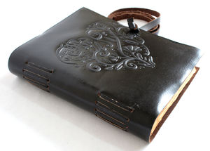 วารสารแนววินเทจลายนูนด้านหน้าด้วยหัวใจสมุดหนังทำจากผ้าฝ้ายรีไซเคิล - Product Image 2