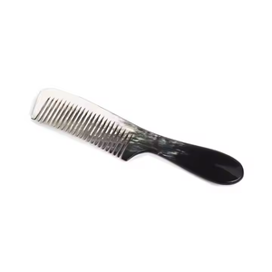 Peigne en corne de buffle aileron grandes dents noir baron corne de buffle peigne à barbe peigne à cheveux fabriqué à la main produit en corne par artisanat en croissant - Product Image 3