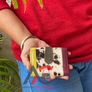 กระเป๋าคลัทช์หนังวัวขนสัตว์แบบลำลองมีสไตล์ที่ใส่บัตรและเส้นผมบนหนังกระเป๋าใส่เหรียญขนาดเล็ก - Product Image 1