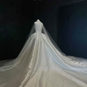 Robes de mariée élégantes et modernes NT100 en satin, dentelle florale et cristaux, coupe Empire, pour femmes - Product Image 3