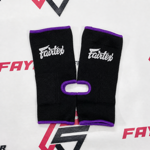 Protège-chevilles de Muay Thai Fairtex de qualité supérieure, haute élasticité, avec garniture violette, équipement de protection pour l'entraînement, protège-chevilles de kickboxing - Product Image 1