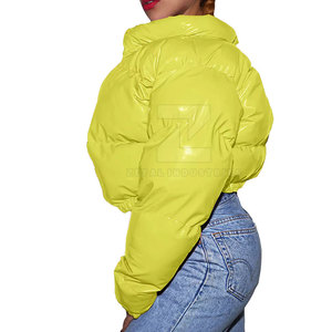 Blousons d'hiver pour femmes respirants et écologiques de haute qualité fabriqués au Pakistan, doublure en coton coupe-vent, personnalisables - Product Image 5