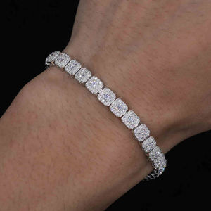 Vvs Clarity Lab Grown Diamonds In Halo Tennis Bracelet Pour Unisexe Clouté Avec Des Bijoux De Luxe En Or Massif 10KT - Product Image 1