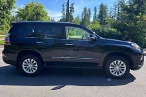 Lexus GX 460 V8 2014 d'occasion en parfait état, différentiel central à blocage automatique, 4x4, idéal pour l'aventure - Product Image 2