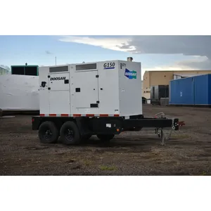 Groupe électrogène diesel industriel de 124 kW avec sélecteur de tension, remorquable, pour usage commercial de secours - Product Image 2