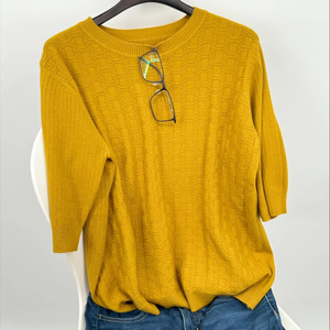 Suéter de punto de alta calidad para mujer, suéter de manga corta con cuello redondo, patrón sólido en oro para otoño, estilo informal - Product Image 1