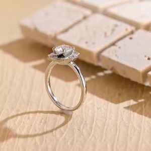 Bague de fiançailles en or massif 14K Unique Floral Floral Promise Rond Cut Lab Grown Diamond pour les femmes Cadeau d'anniversaire de mariage - Product Image 3