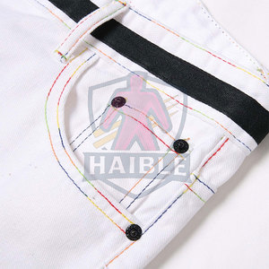 กางเกงยีนส์ขาสั้นน้ำหนักเบา ขายส่ง คุณภาพดี สวมใส่สบาย ระบายอากาศได้ดี เป็นมิตรกับสิ่งแวดล้อม เอวยางยืด ผู้ชาย บริการ OEM สำหรับขายออนไลน์ - Product Image 6