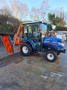 Tracteur compact Iseki TH5370 35HP avec moteur et boîte de vitesses - Product Image 4