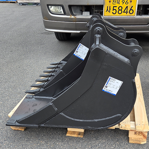 Cucharón de excavadora estrecho y de gran profundidad optimizado para zanjas profundas en construcción de acero de alta resistencia y resistente al desgaste - Product Image 5