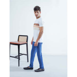 Camiseta DORCAS 100% Algodón con Estampado Gráfico, Corte Regular, Estilo Oversize, 220g, Diseño Sólido, Logotipo de Marca Famosa - Product Image 3