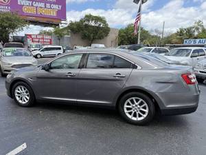 Precio bajo, Ford Taurus SE 2013, auto usado en venta - Product Image 4