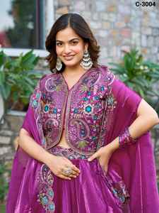 Última Moda en Ropa Femenina, Lehenga Choli de Seda Pura Fendy, Lista para Usar, con Bordado Intenso de Lentejuelas e Hilos para Mujer - Product Image 6