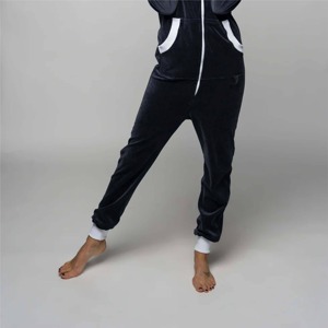 Pijama Enterizo de Felpa Personalizado para Mujer - Cómodo y Elegante - Ideal para Descansar y Dormir - Product Image 3