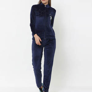 Nouvelle arrivée de survêtements décontractés en velours pour femmes Top Factory Outlet pour la saison d'hiver Logo de marque imprimé motif solide - Product Image 1