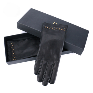 Gants d'hiver en cuir de mouton pour femmes Pakistan Gants de conduite en plein air chauds Strass Style Poignet Longueur Gants d'hiver unis - Product Image 1