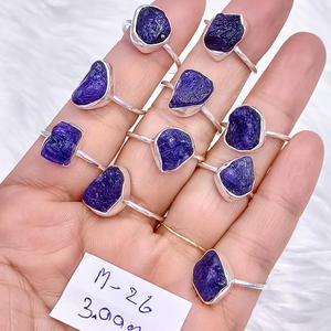 Anillo de Zafiro Azul, Gema en Bruto de Forma Elegante y Plata de Ley 925, Joyería a Precio de Mayoreo - Product Image 1