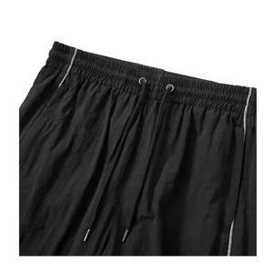 Pantalones cortos de jogging con logotipo propio de diseño de rayas de gran oferta personalizados de alta calidad con chaqueta cortavientos ropa deportiva chándal - Product Image 4