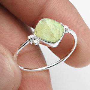 หินลาบราดอไรต์ธรรมชาติรูปทรงเบาะรองนั่งดูสง่างามแหวน925เงินสเตอร์ลิงทำด้วยมือเครื่องประดับขายส่ง - Product Image 5