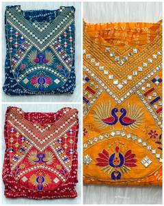 Attrayant Designer Rajasthani Motif Plancher Travail O Cou Laheriya Travail Top Vente Partie Porter Tissu Indien Avec Petit Budget - Product Image 3