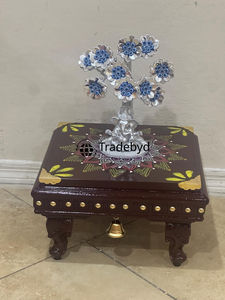 Tradebyd Wooden Chowki Handcrafted Puja Stand Muebles Mandir tradicionales para la decoración del templo del hogar Madera maciza duradera - Product Image 2