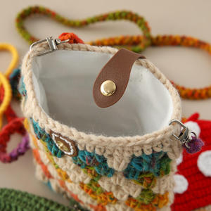 Sac de voyage décontracté en crochet pour jeunes, série étudiante, tissé à la main, motif éléphant de dessin animé, idéal pour les séances photo de rue, tendance - Product Image 2