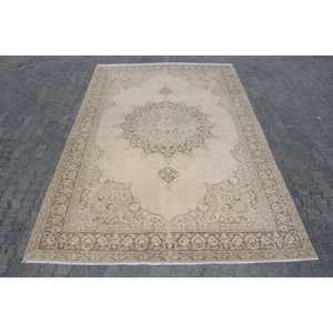 Tapis turc vintage 6,7x10,1 pi (205x307 cm), tapis gris à motifs floraux - Product Image 1