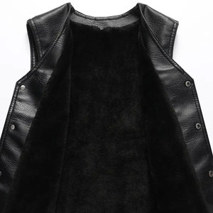 Gilet en cuir pour homme, look designer, qualité supérieure, finition lisse, coupe confortable, gilet tendance pour les soirées et la vente en gros. - Product Image 3