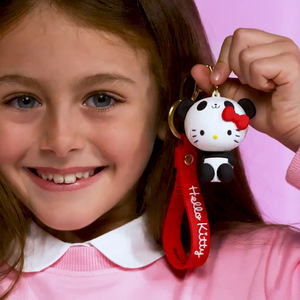 Venta al por mayor plástico Anime llaveros personalizados Hellokitty llaveros niños regalos para niñas niños Sbabam - Product Image 5