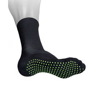Chaussettes de sport athlétiques à haute compression au genou à demi-mollet et à poignée de football, antidérapantes à fond fin, avec logo personnalisé - Product Image 2