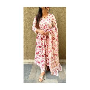 ชุดสูทตัด Alia คุณภาพส่งออกพร้อมงานปักมือ Zari ที่ซับซ้อนทอผ้าและพิมพ์งานจากซัพพลายเออร์อินเดีย - Product Image 1