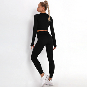 Arrivée Vêtements de sport personnalisables de haute qualité pour femmes Ensemble de yoga à motif solide avec leggings à logo avant - Product Image 4