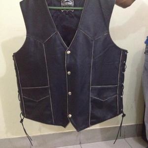Ensemble gilet et pantalon cargo matelassé deux pièces tendance pour homme Mono Riders – Respirant, col en V, fermeture éclair, imperméable, pour moto et motard en hiver - Product Image 6