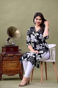 Kurti Largo de Alta Calidad, Estilo Pakistaní Indio, Diseño Bordado Elegante, Túnica Larga para Mujer para Uso Diario - Product Image 3