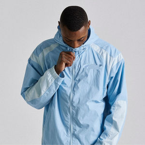 Survêtement de sport avec logo personnalisé pour hommes, ensemble de jogging d'entraînement coupe-vent en polyester et nylon respirant avec fermeture éclair - Product Image 6