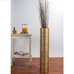 Design idéal pour la décoration intérieure Vase et vase à fleurs en or Fait à la main Personnalisé Meilleur décor d'intérieur et design fait à la main - Product Image 1