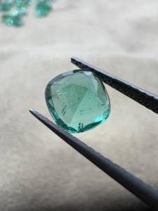 Esmeralda piedra preciosa suelta 100% Natural de alta calidad Esmeralda zambiana Natural de alto grado para uso de anillo o joyería Esmeralda suelta - Product Image 3