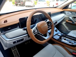 JET-OUR X70 PLUS LUXURY 2025 - Product Image 3