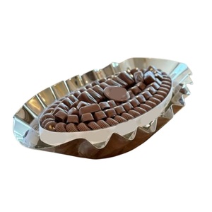 Cuenco de servicio moderno de metal dorado, cuenco de chocolate decorativo de primera calidad para bodas y eventos, plato de regalo de chocolate - Product Image 3