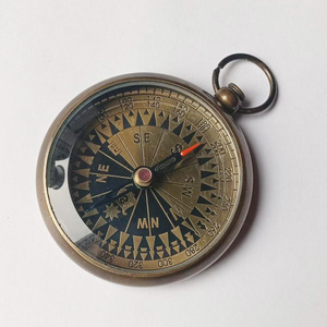 Brújula de latón hecha a mano, reloj de sol, brújula para exteriores, diseño ecológico de alta calidad, aventura, senderismo, Camping, exhibición de exploración - Product Image 1