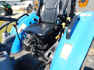 COMPRE TRACTOR LS MT357 CON CARGADOR - Product Image 5