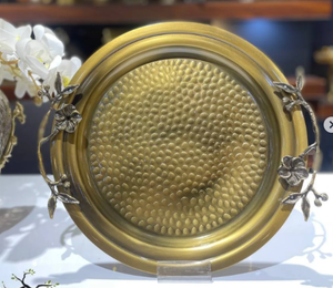 ถาดยืนเค้กทรงโดมทำจากโลหะเงินและทองดีไซน์ดีที่สุดถาดวางเค้กพร้อมลายดอกไม้ - Product Image 2