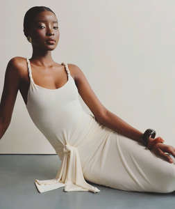 Robe de soirée pour femmes avec design de bretelles tissées Style classique Fabriqué au Vietnam Moderne Classique Élégant Robe pour femmes Fabriqué au Vietnam - Product Image 3