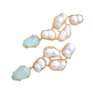 Boucles d'oreilles pendantes en laiton en gros, design perle et pierre naturelle brute, finition laiton antique, sans nickel, durables, export en gros - Product Image 1