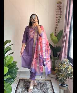 Venta al por mayor en línea vestidos de las mujeres Proveedor de Ropa Casual elegante Sexy Top bottom dupatta conjunto de la moda india paquistaní - Product Image 4