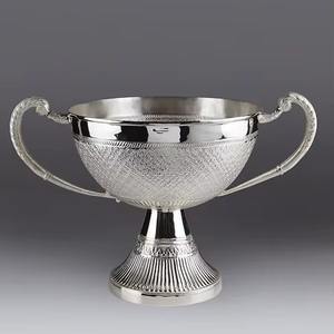 Bol à bonbons en aluminium de style royal victorien avec poignées, équilibre parfait entre durabilité, élégance et utilité quotidienne - Product Image 4