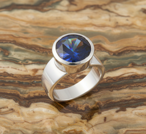 แหวนหมั้นเงินแท้ 925 ประดับบลูโทแพซทรงคลาสสิกสำหรับผู้หญิง เหมาะสำหรับงานปาร์ตี้ - Product Image 4