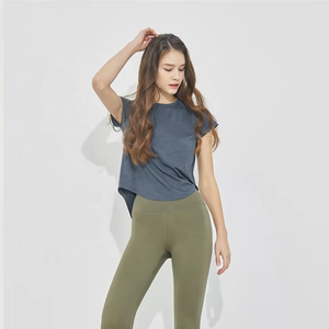 Short de gymnastique sans couture en polyester recyclé personnalisé pour femmes, cordon de serrage élastique à motif solide pour le cyclisme et la course à pied - Product Image 2